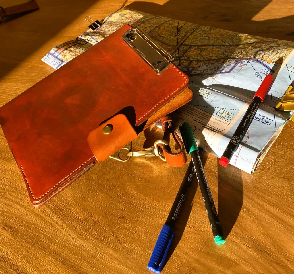 Planchette de Vol en cuir A5 - modèle minimaliste